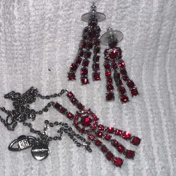 Givenchy red crystal earrings and necklace set. No box or tags. Great condition - Picture 1 of 7